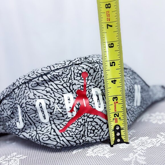 Jordan Air Jordan Crossbody Belt Bag NWT Unisex - Picture 13 of 16